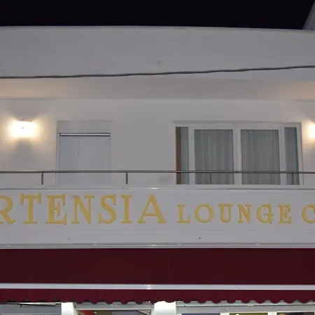 לינה וארוחת בוקר Ortensia 3*